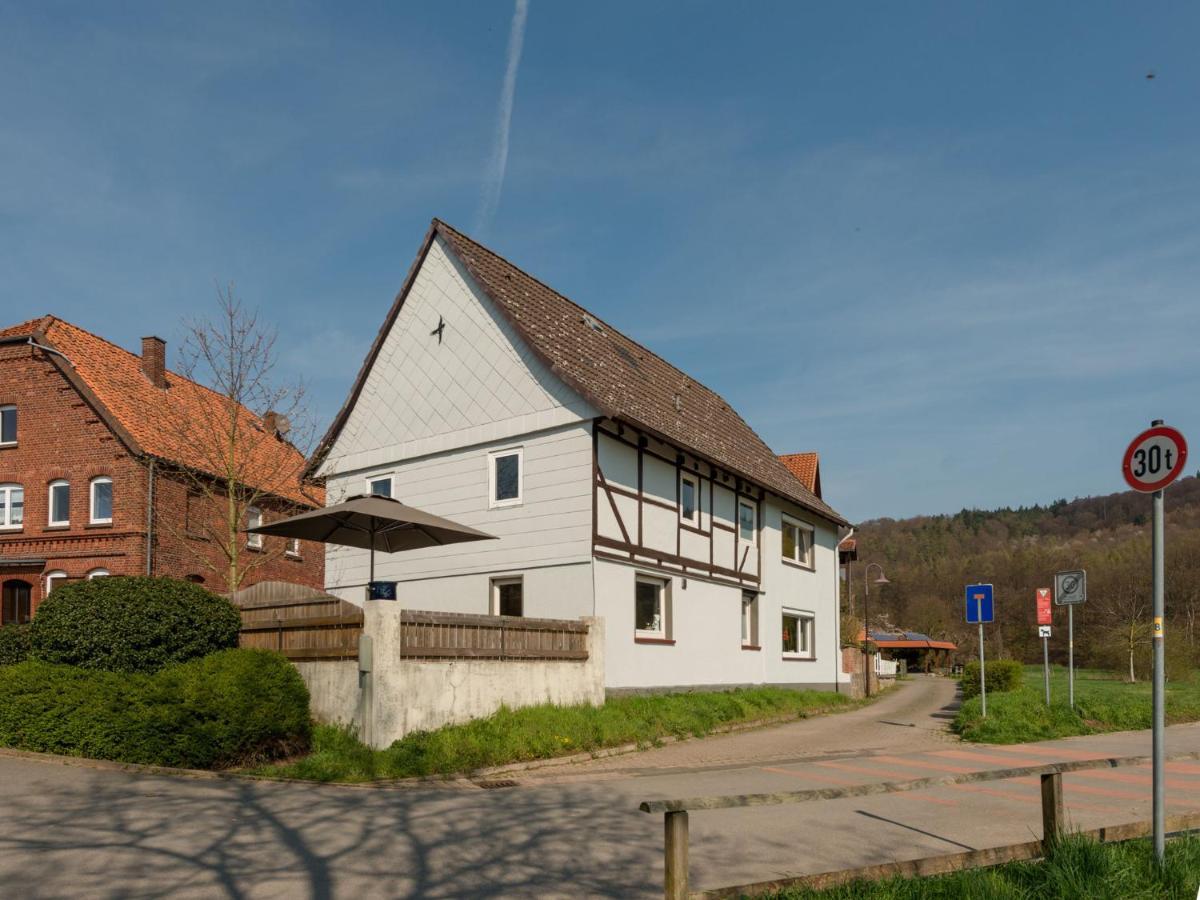 Modern Holiday Home Near River In Amelgatzen Emmerthal Rom bilde
