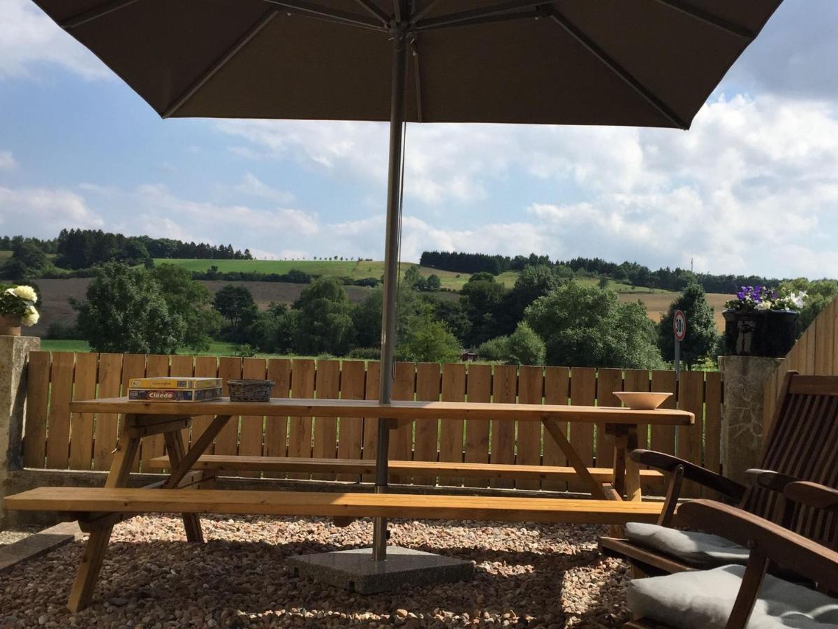Modern Holiday Home Near River In Amelgatzen Emmerthal Rom bilde